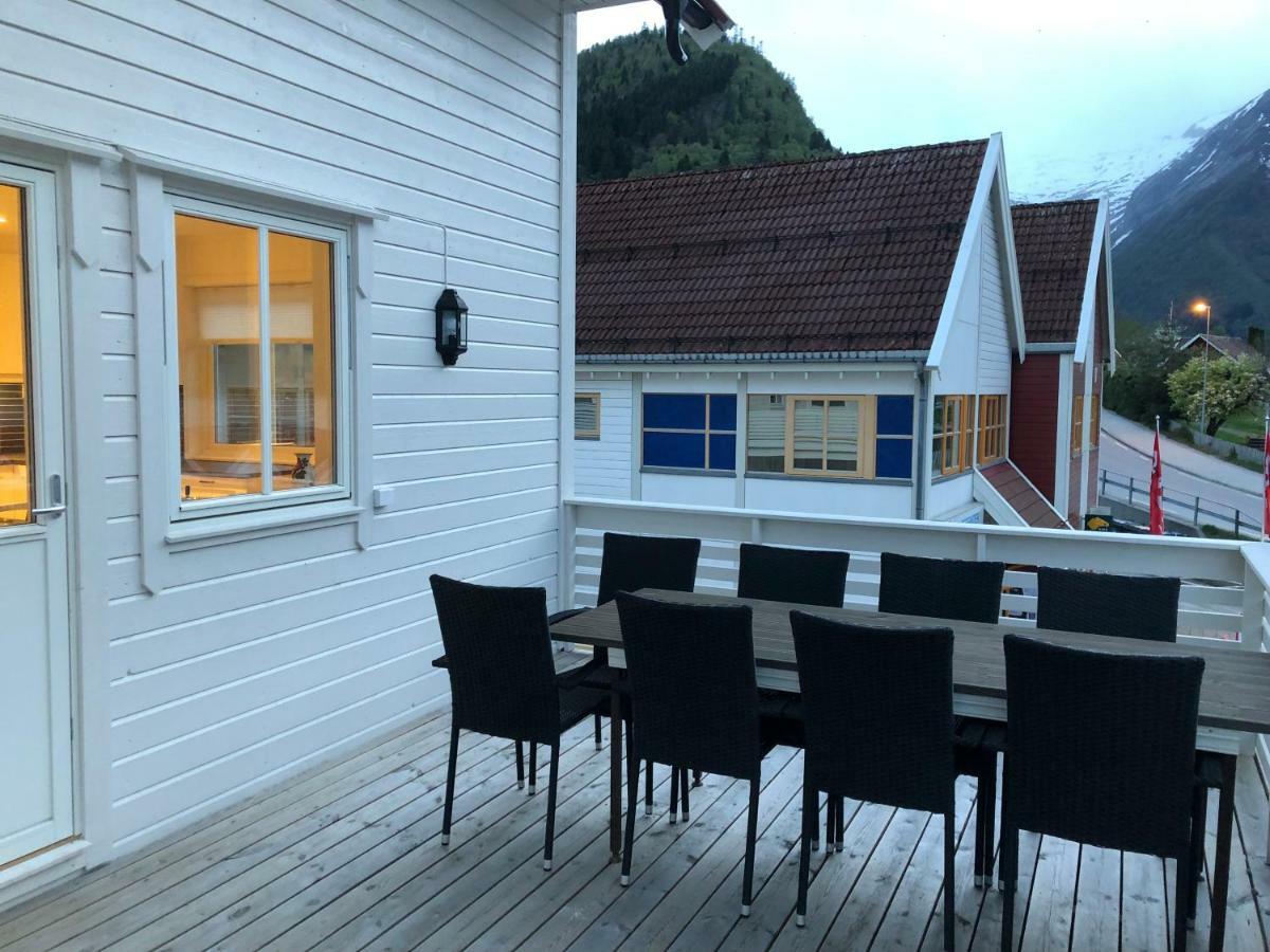 Balestrand Fjordapartments Εξωτερικό φωτογραφία